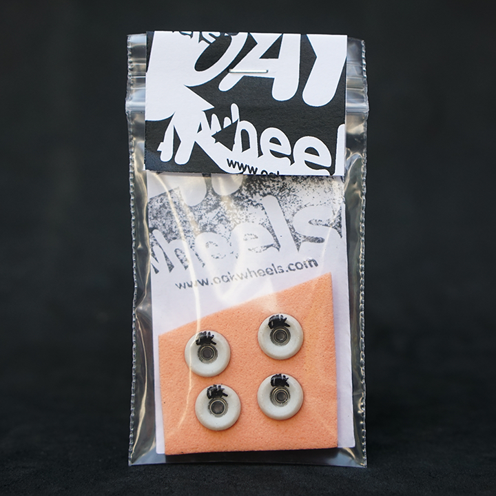 Simple on RV2V White