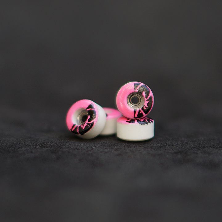 RV2 Inverted Oak Wuitton Pink