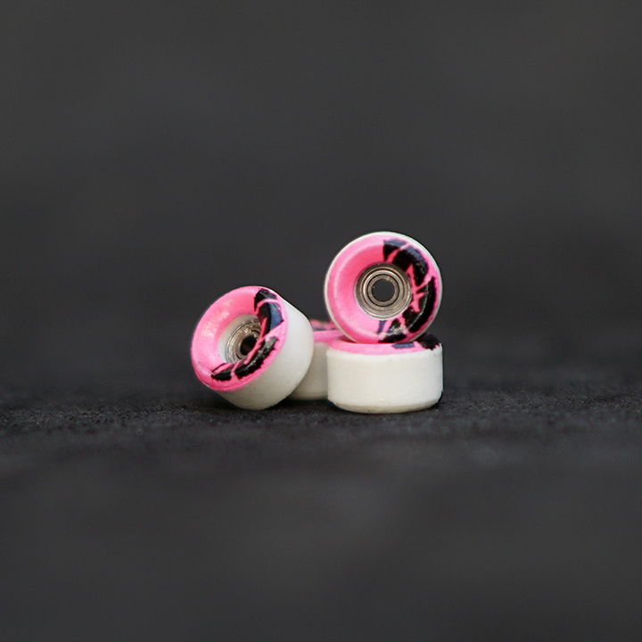 RV2V Inverted Oak Wuitton Pink