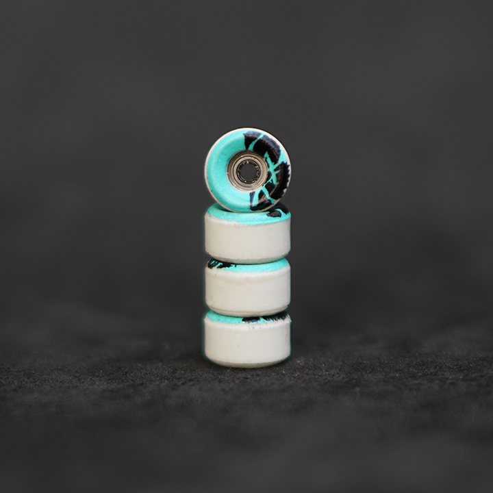 RV2V Inverted Oak Wuitton Turquesa