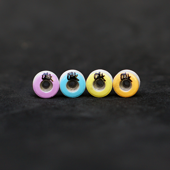 Simple Rainbow on RV2 White