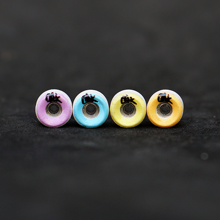 Simple Rainbow on RV2V White