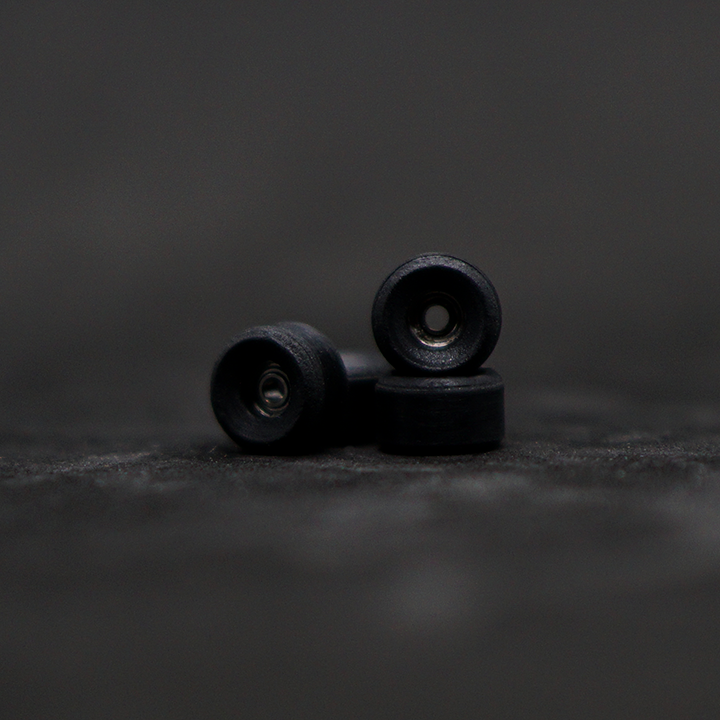RV2V Black